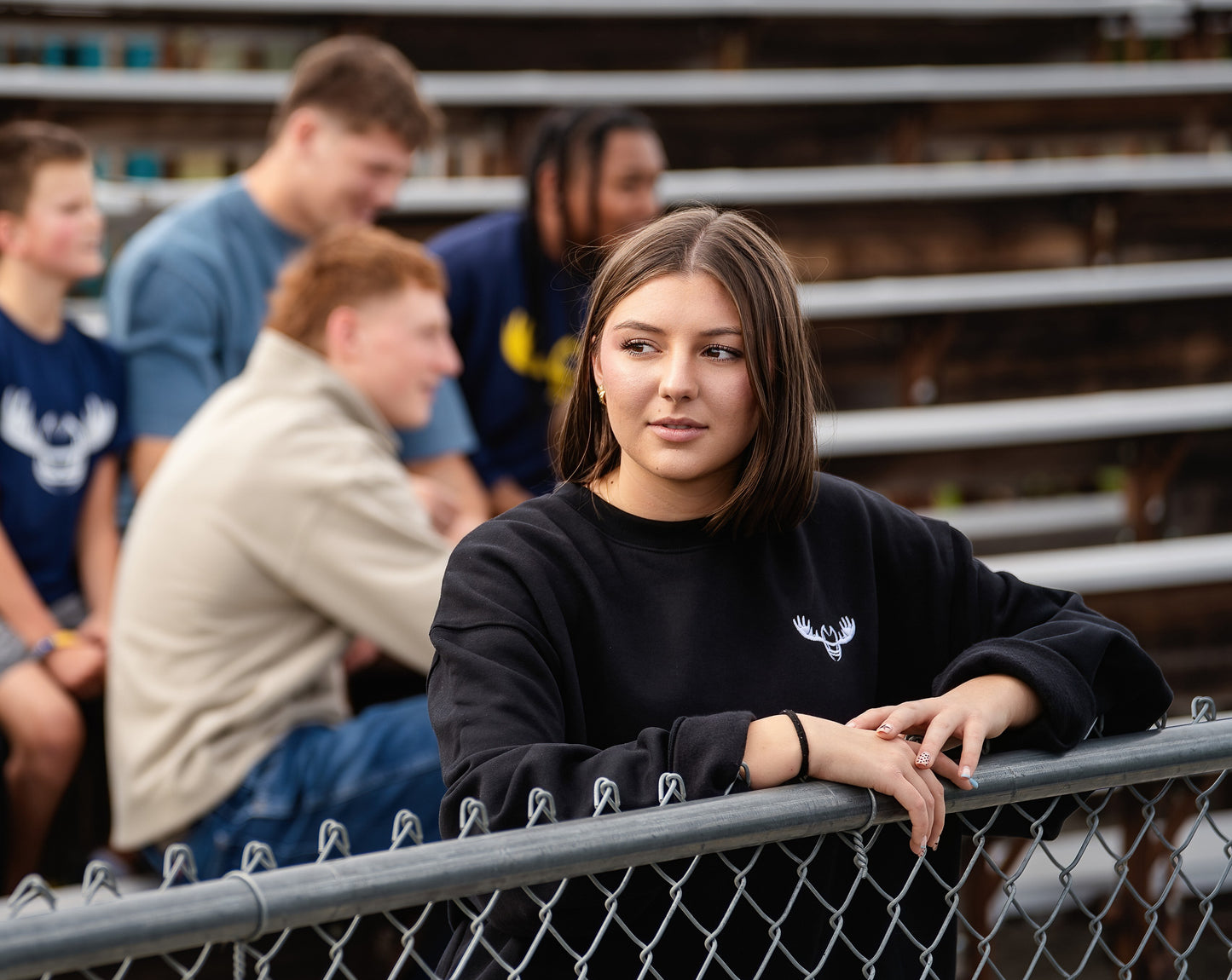 Women's Embroidered Crew Neck Sweatshirt
